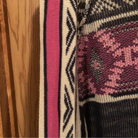 Pink Owl Black and PinkTribal look sweater - Picture 4 of 6
